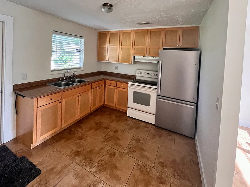2658 Mangrove St #2658