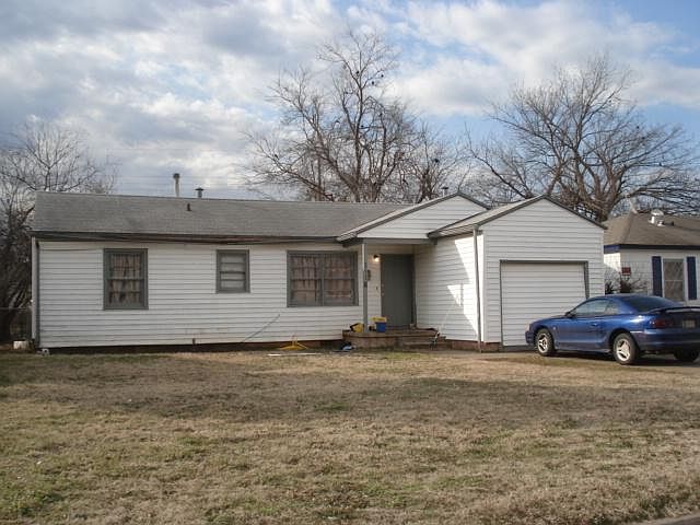 2nd image of 3116 NE 14th St