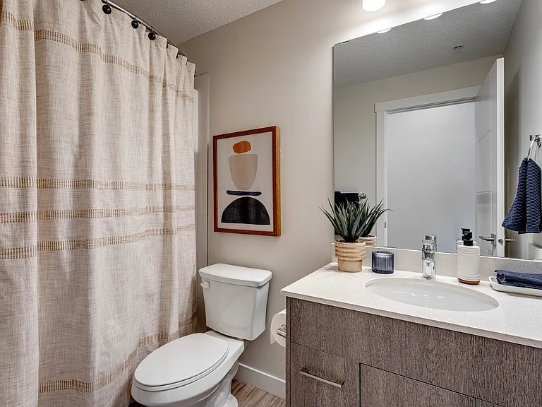 11009 109a Ave NW — Photo 45