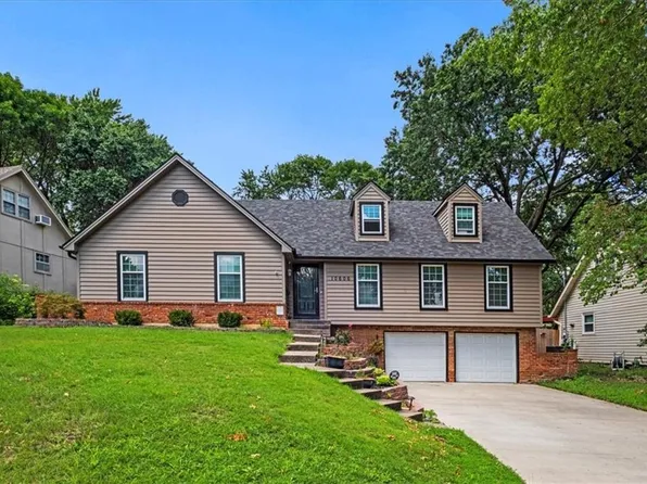 10606 W 98th Ter, Overland Park, KS 66214