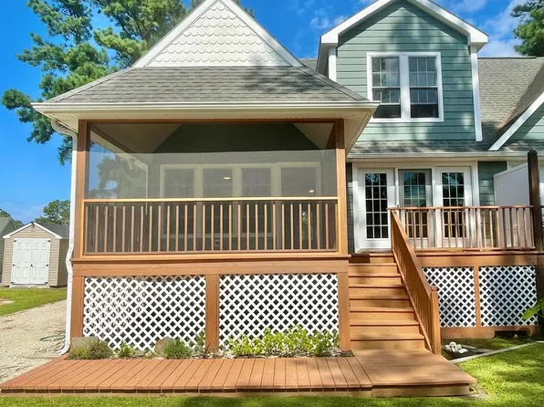 8159 Marsh Point Ln, Chincoteague, VA 23336