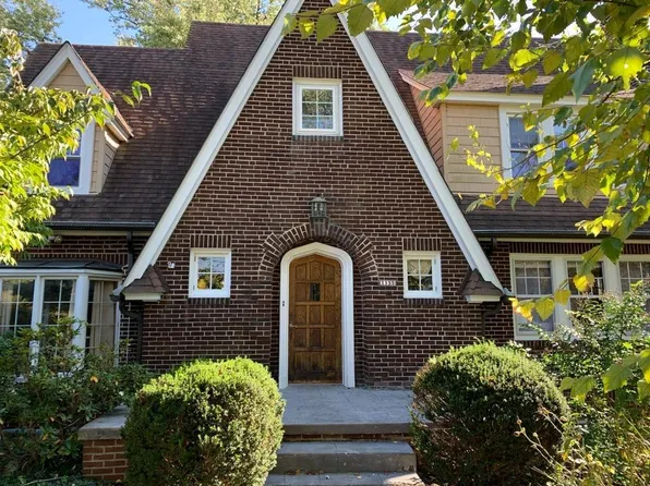 1135 Old Lancaster Rd, Berwyn, PA 19312