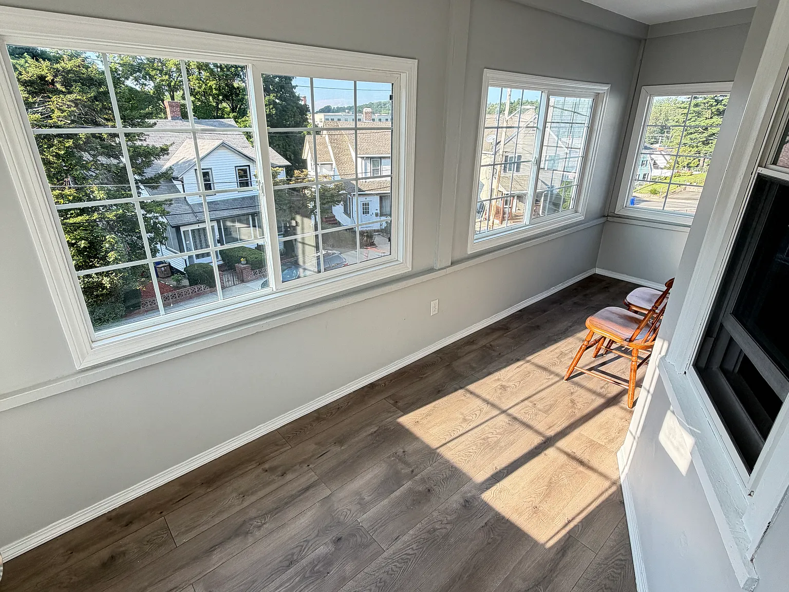 3 bed, 2214 sqft, $3,300 — Photo 2