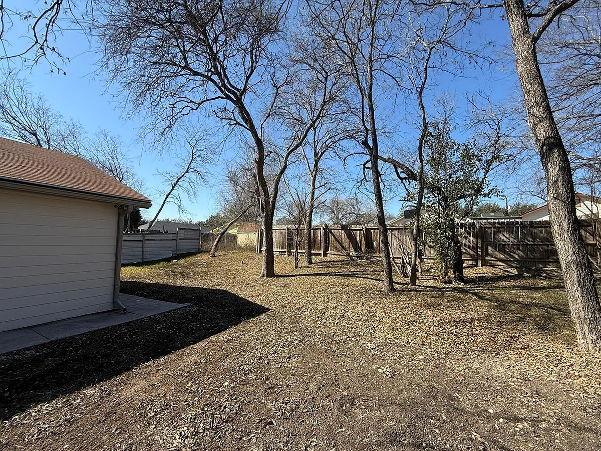 Building Photo - 1311 Hortencia Ave #B