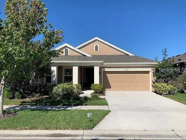 4 bed, 3.0 bath, 2074 sqft, $2,800 — Photo 1
