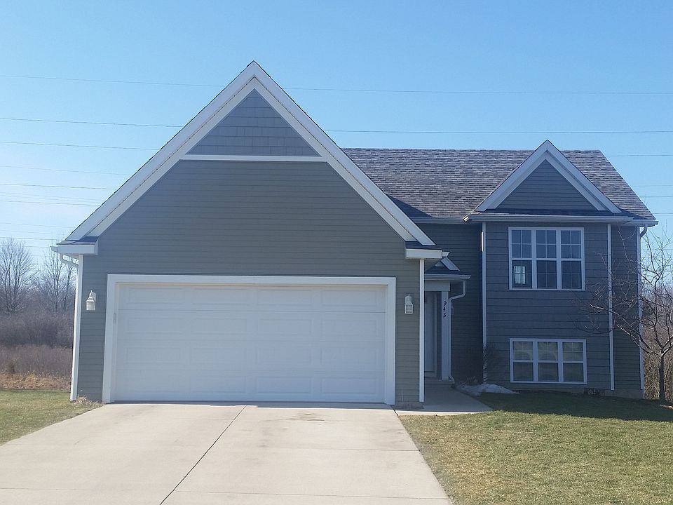 1st image of 943 Sunrise Ln NW