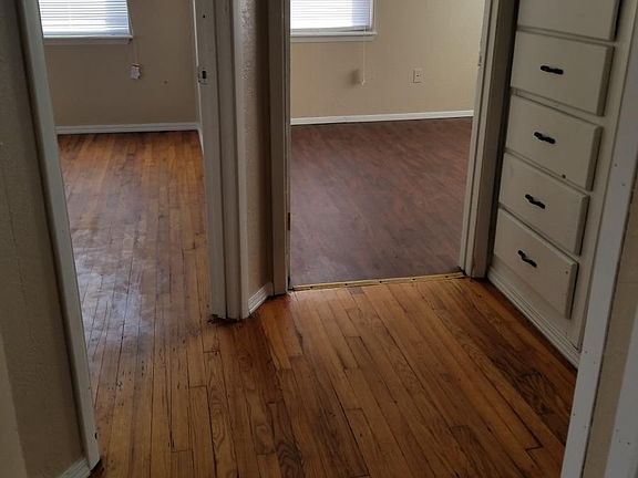 Hallway to 2 bedrooms