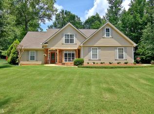 100 Lynn Dr, Fayetteville, GA 30215