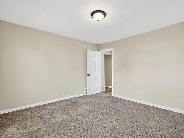 2185 Stahl Rd — Photo 7