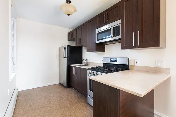 Rented by Compass | media 9