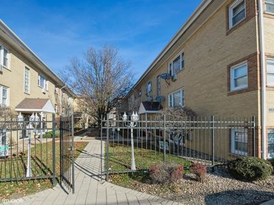 6630 W 95th St APT 3A, Oak Lawn, IL, 60453