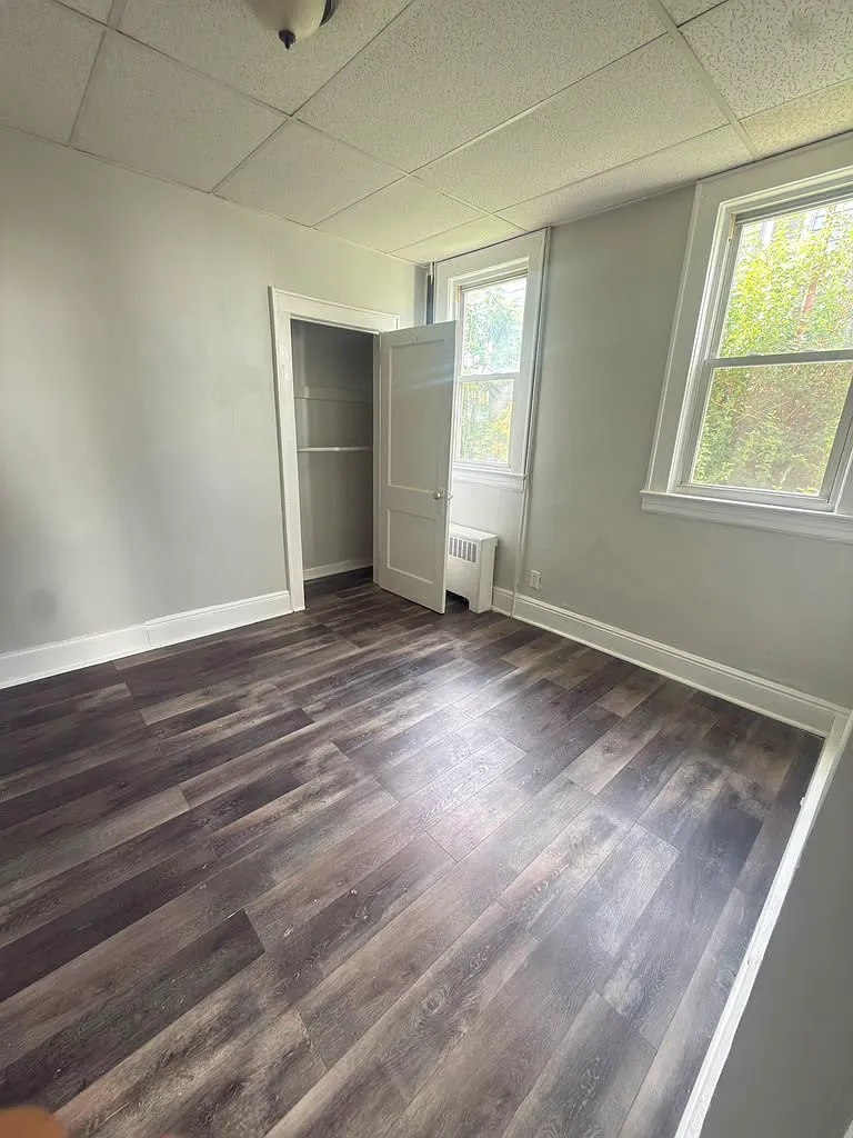 3 bed, $2,550 — Photo 3