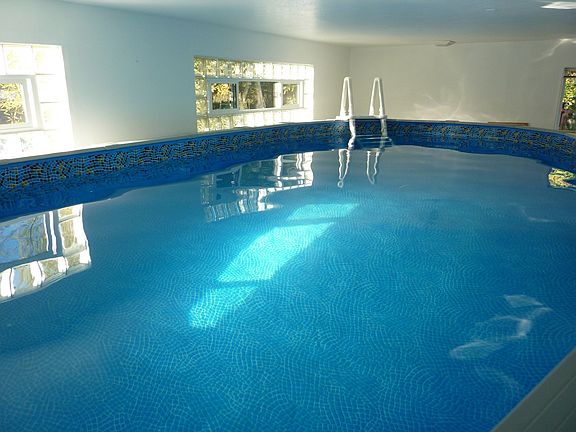 10' X21' indoor pool