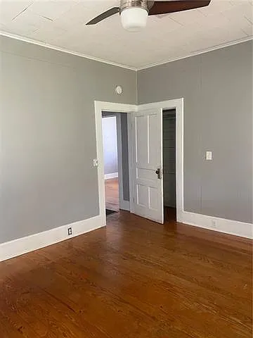 1109 S Holly St — Photo 17