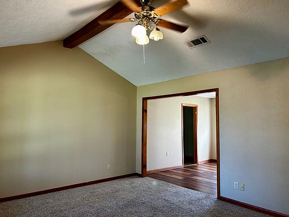 5th image of 723 Bearling St