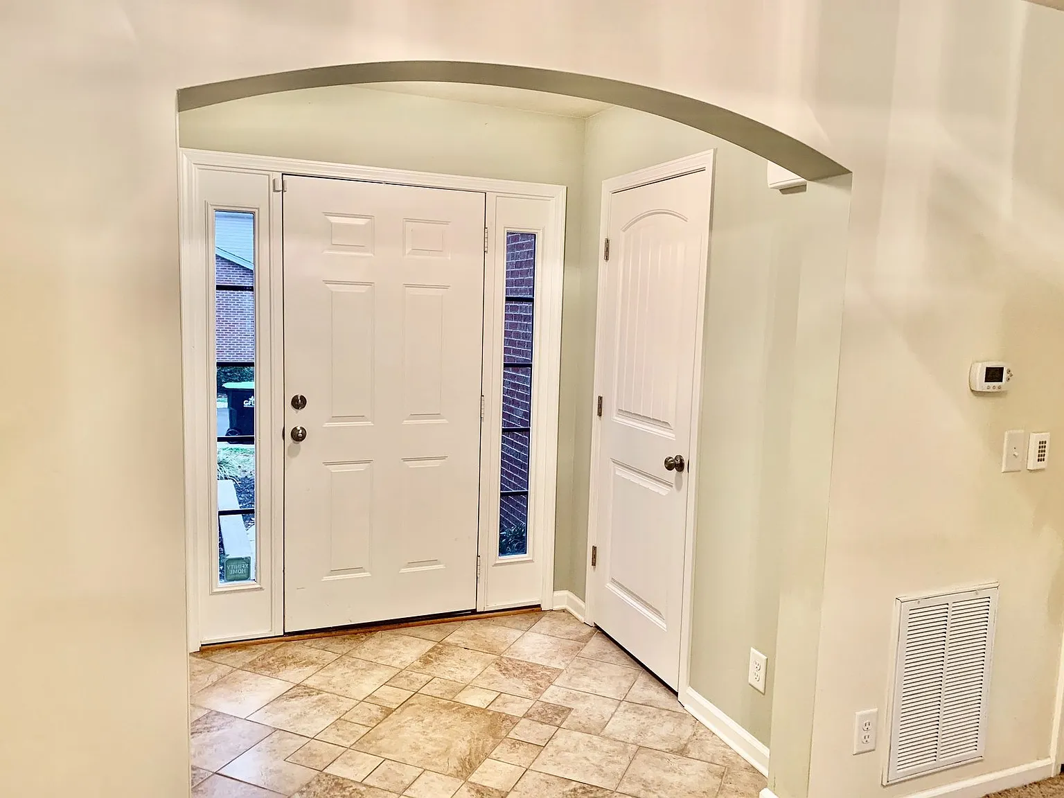 2 bed, 2.5 bath, 1420 sqft, $1,950 — Photo 4