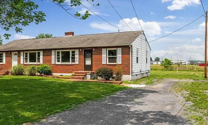 503 Stephenson Rd — Photo 2