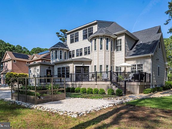 4th image of 107 Port Arthur Ct