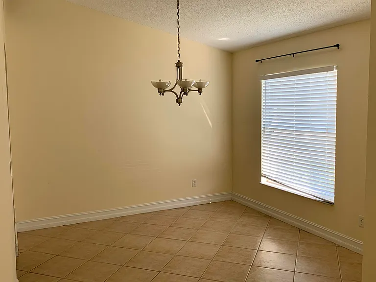 269 SW Ridgecrest Dr — Photo 6
