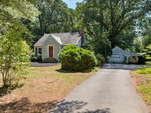 67 Summer St, Foxboro, MA 02035