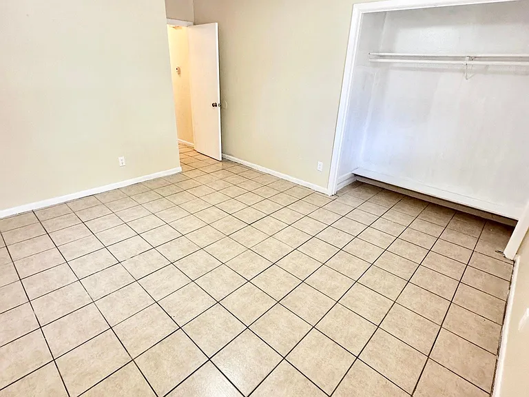 207 W William Cannon Dr #B — Photo 13