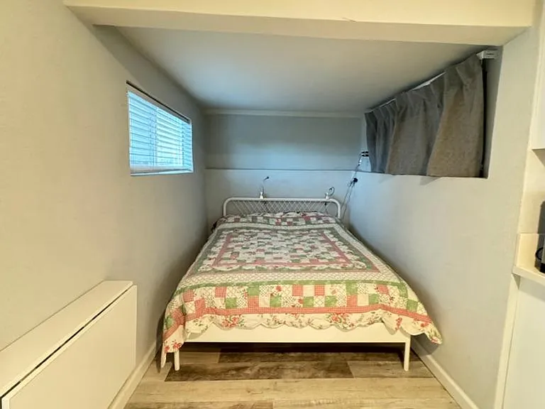 821 W Olive St #C — Photo 10