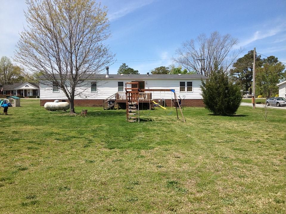 2nd image of 502 N Wilson St