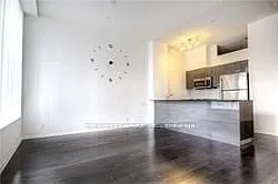 832 Bay St #209 — Photo 4