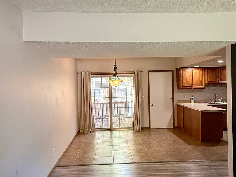 47 Shelly Dr — Photo 6