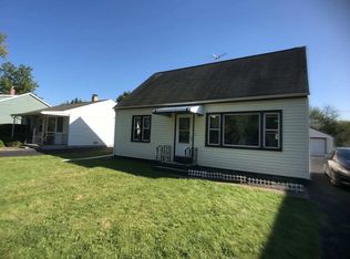 911 E Babcock Ave, Addison, IL 60101