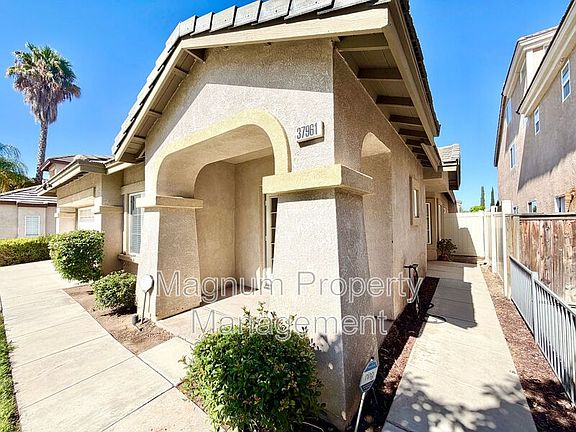 4th image of 37961 Veranda Way