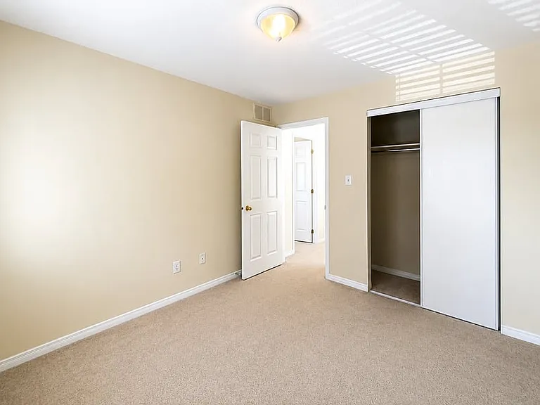 30 Riverstone Dr — Photo 11