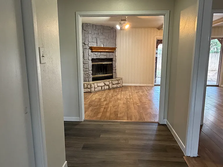 3607 45th St — Photo 3