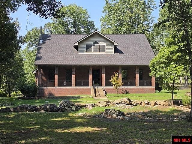 1st image of 380 Plains Dr