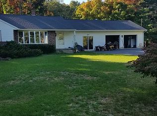 1877 N Jebavy Dr, Ludington, MI 49431