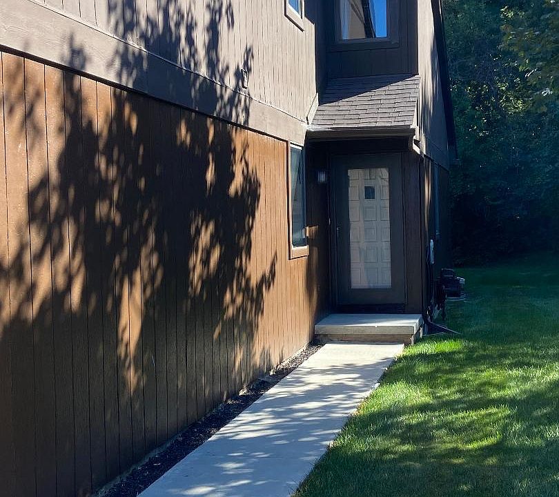 1st image of 623 Echo Ct