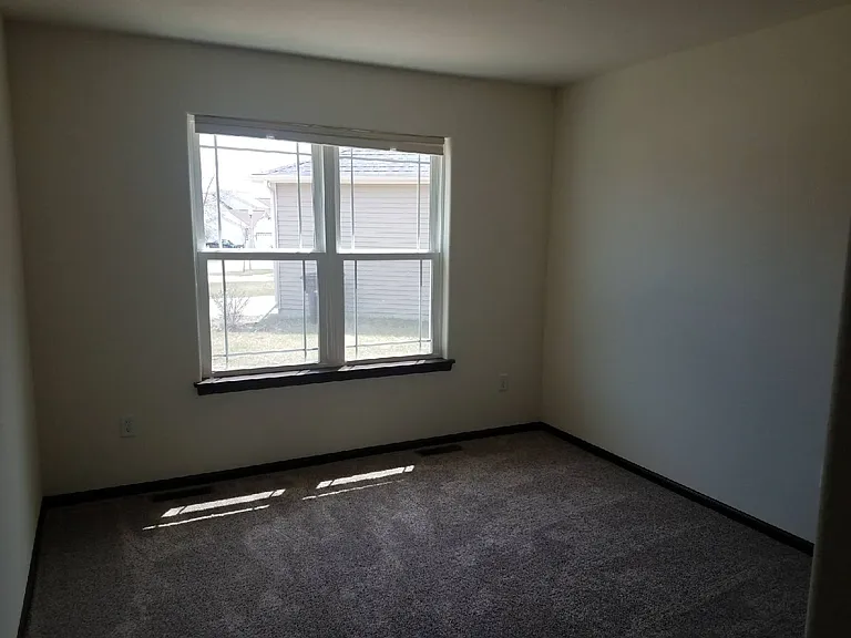 124 Villa Ct — Photo 9