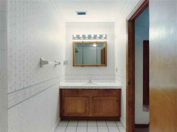 2271 Branchwood Dr, New Smyrna Beach, FL 32168