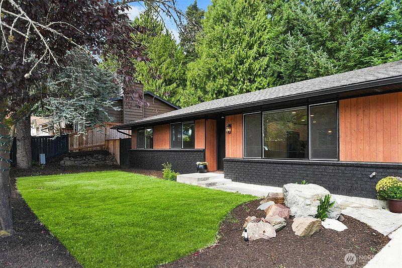 2nd image of 4221 108th Street SE