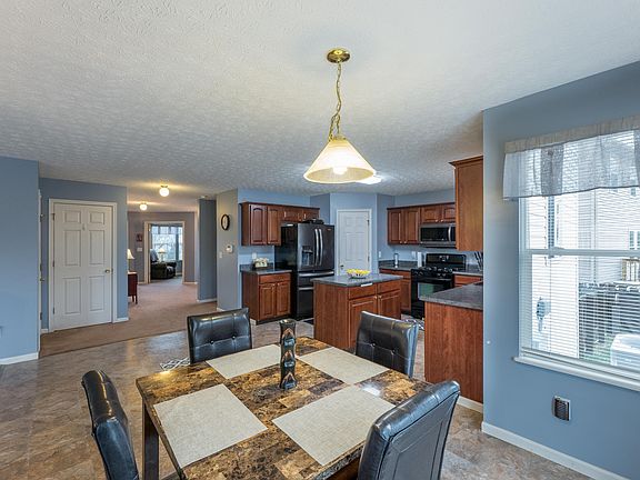 2nd image of 485 Lockmead Dr