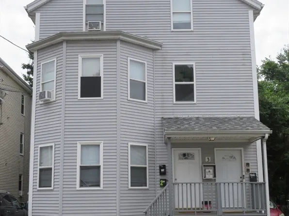 3 Merrit Pl, Attleboro, MA 02703
