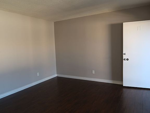 5th image of 3937 Gibraltar Ave APT 17