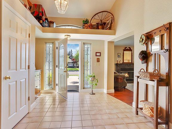 4th image of 543 E Sandstone Ct