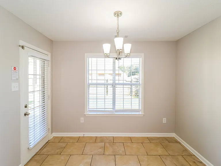 205 Cameron Dr — Photo 7