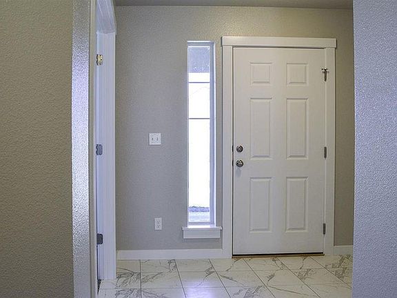 3rd image of 2129 W Pine Creek Dr