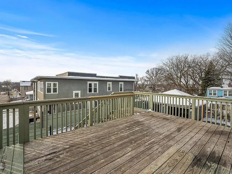 1051 Arkwright Street - 4 — Photo 13