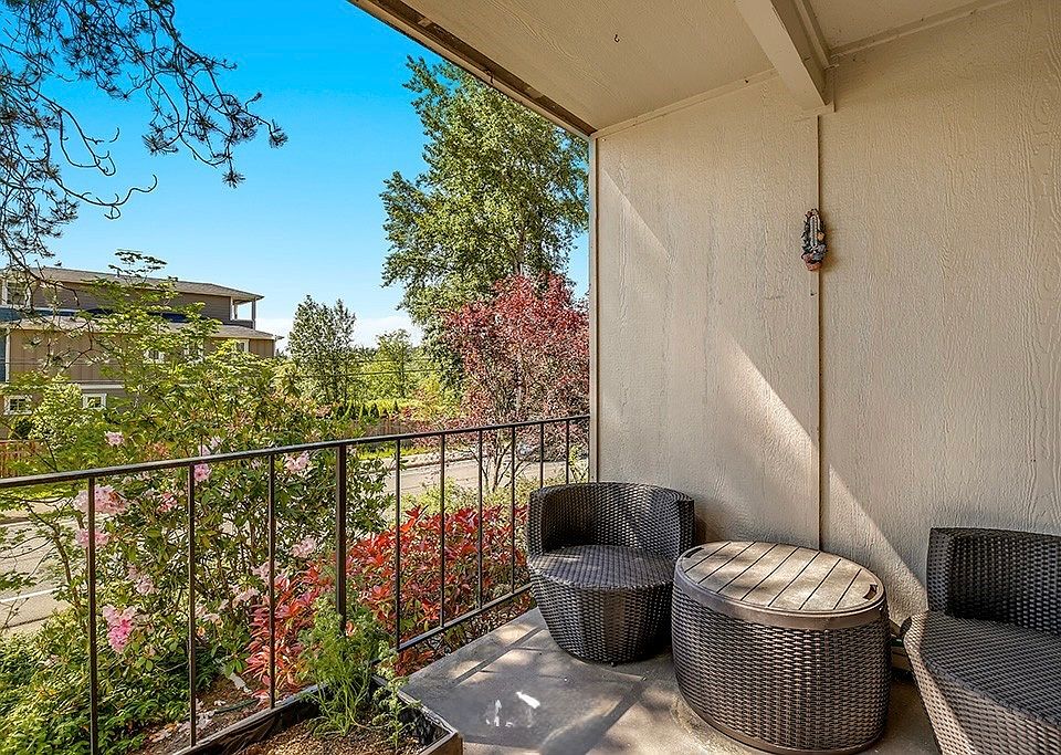 1st image of 3940 Lake Washington Blvd SE #9D