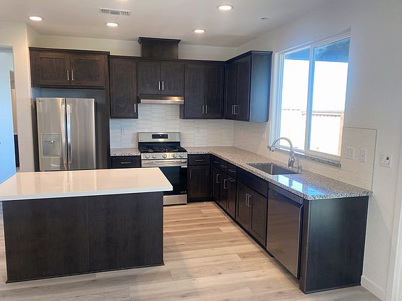 Homesite 440 Kitchen