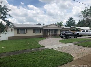 7420 NW 10th Pl, Plantation, FL 33313