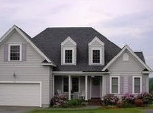19 S Parrish Dr, Londonderry, NH 03053